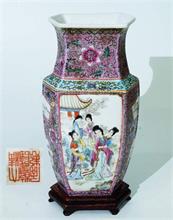 Vase Ching Dynasty. 