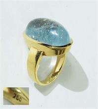 Ring mit blauem Spinell.  