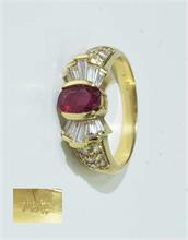 Rubin-Brillant-Ring.  750er Gelbgold. 