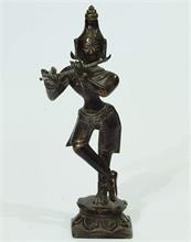 Gottheit "Krishna" mit Flöte.