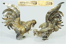 Hahnenpaar als Tafelaufsatz 835er und 925er Silber, partiell vergoldet. 