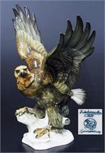 Tierfigur "Adler mit gespreizten Flügeln".  Lorenz HUTSCHENREUTHER.