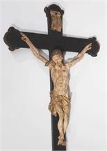 Christuskorpus mit Kreuz.