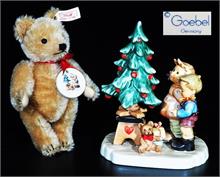 Hummel-Figurengruppe, Fa. Geobel,  "Am Weihnachtsbaum" mit Steiff-Teddybär.