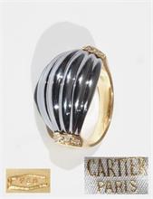 CARTIER Ring mit  geschnittenem Hämatit und seitlichen Diamanten.