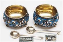 Paar russische Cloisonné-Email-Salieren, MOSKAU Silber 84 Zolotonik,  innen vergoldet.
