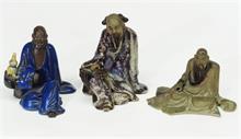 Drei  old Chinesen "Weisen", jeweils mit ihren Attributen dargestellt.