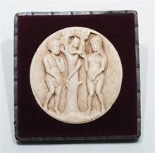 Reliefbild "Darstellung des  Sündenfalls von  Adam und Eva".