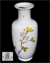 Vase "Zwetschgenblüte",  NYMPHENBURG, 20. Jahrhundert