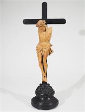 Kruzifix, Korpus "Gekreuzigter Christus" mit Dornenkrone.
