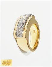 Massiver Ring mit Diamanten, Brillant.