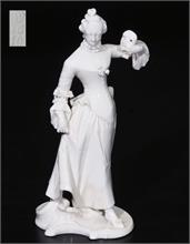 Figurine "Dame mit Maske / Columbine mit Maske".  NYMPHENBURG,  20. Jahrhundert.