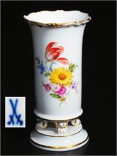 Biedermeier Vase. MEISSEN  um 1900, 1. Wahl.