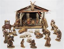 ANRI /Italien Weihnachts-Krippenstall mit insgesamt 26 Figuren.
