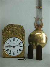 Große Comtoise-Uhr mit Datumsanzeige. 19. Jh. 
