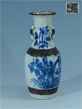 Japanische Vase. 2. Hl. 19. Jh. 