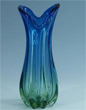 Rippenförmige  MURANO  Sommerso Vase um 1960/70. 