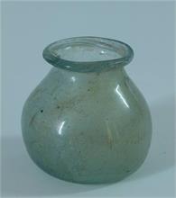 Balsamarium.  Römisches Glas 1.- 3. Jahrhundert. 