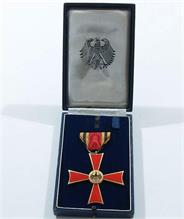 Bundesverdienstkreuz.