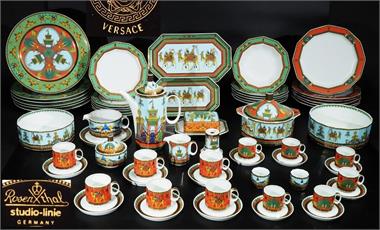 Umfangreiches Kaffee-, Mocca- und Speiseservice. ROSENTHAL, Versace,  Dekor "le Yoyage de Marco Polo".