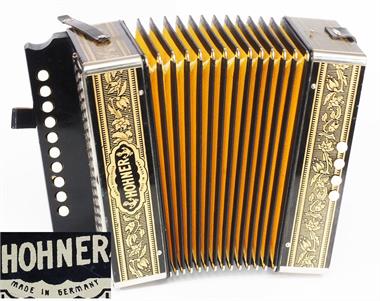 Akkordeon HOHNER MARCA  10 + 4, Made in Germany.