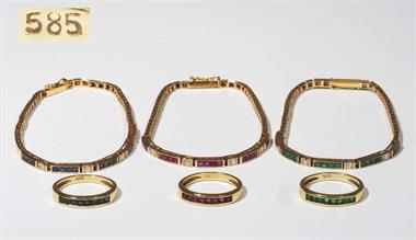 Schmuckset, bestehend aus drei Armbänder mit je 750er Gelbgold und drei Ringe mit  je 585er Gelbgold.