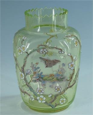 Vase aus Uranglas. 